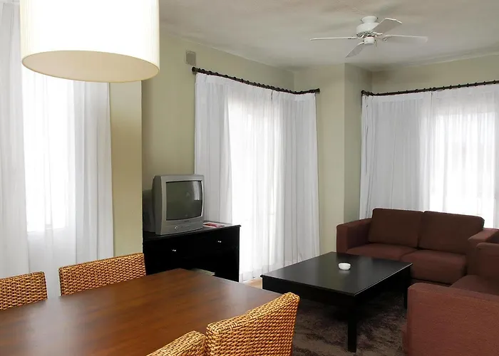 Hg Tenerife Sur 洛斯克里斯蒂亚诺斯